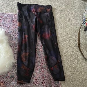 Athleta leggings. I’m moving and they’re way too hot for FL weather